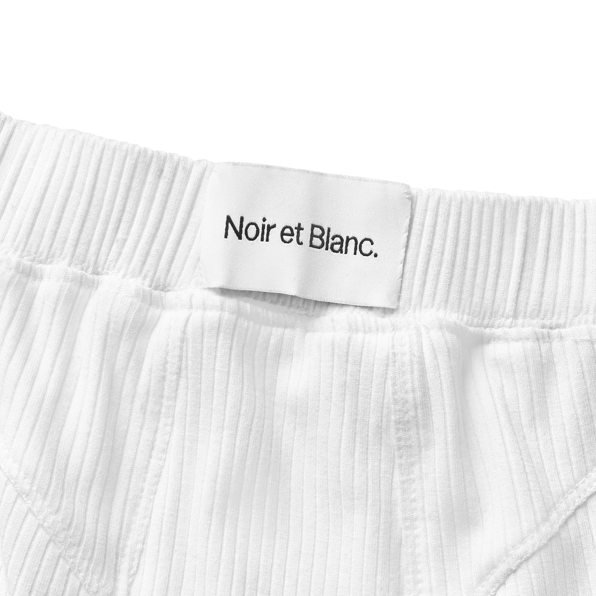 noir-new-underwear-Noir-et-Blanc-astoud