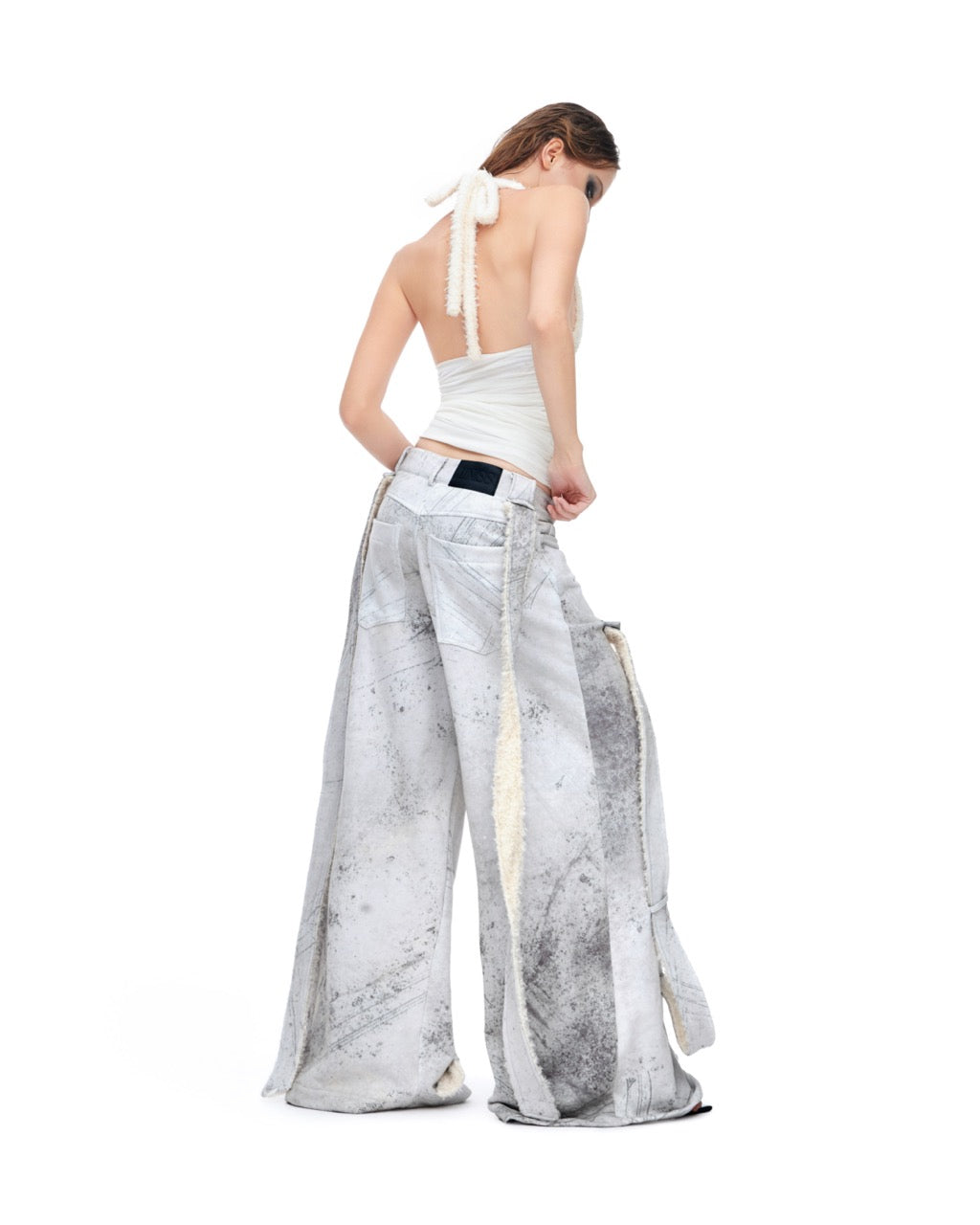 Whisper Top Linis Astoud 