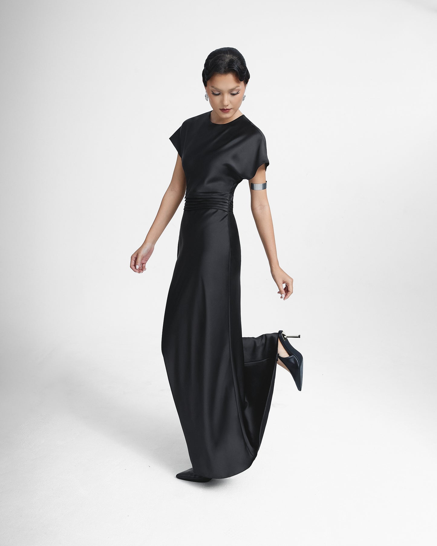 vong-gia-silk-dress-THOME