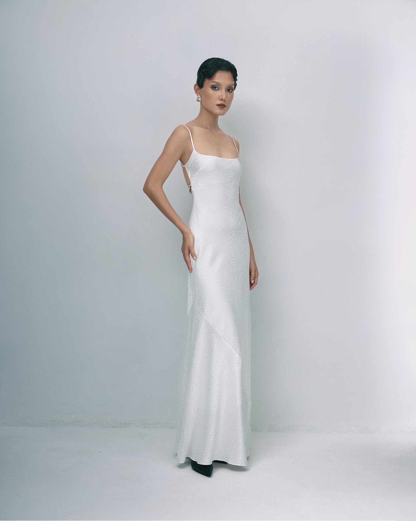 tam-tiet-silk-dress-white-THOME