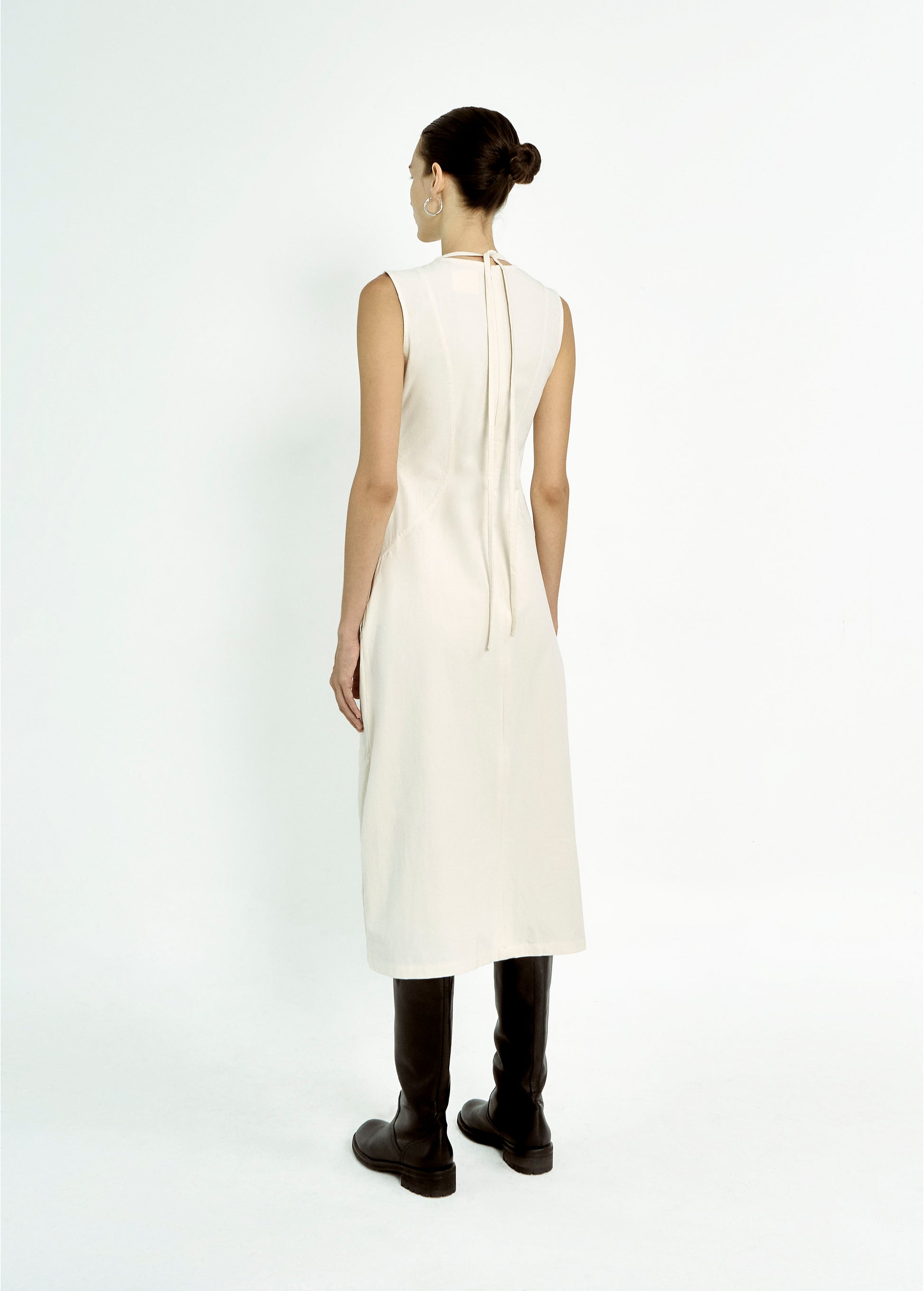 square-neck-sleeveless-dress-mayne-studios-astoud