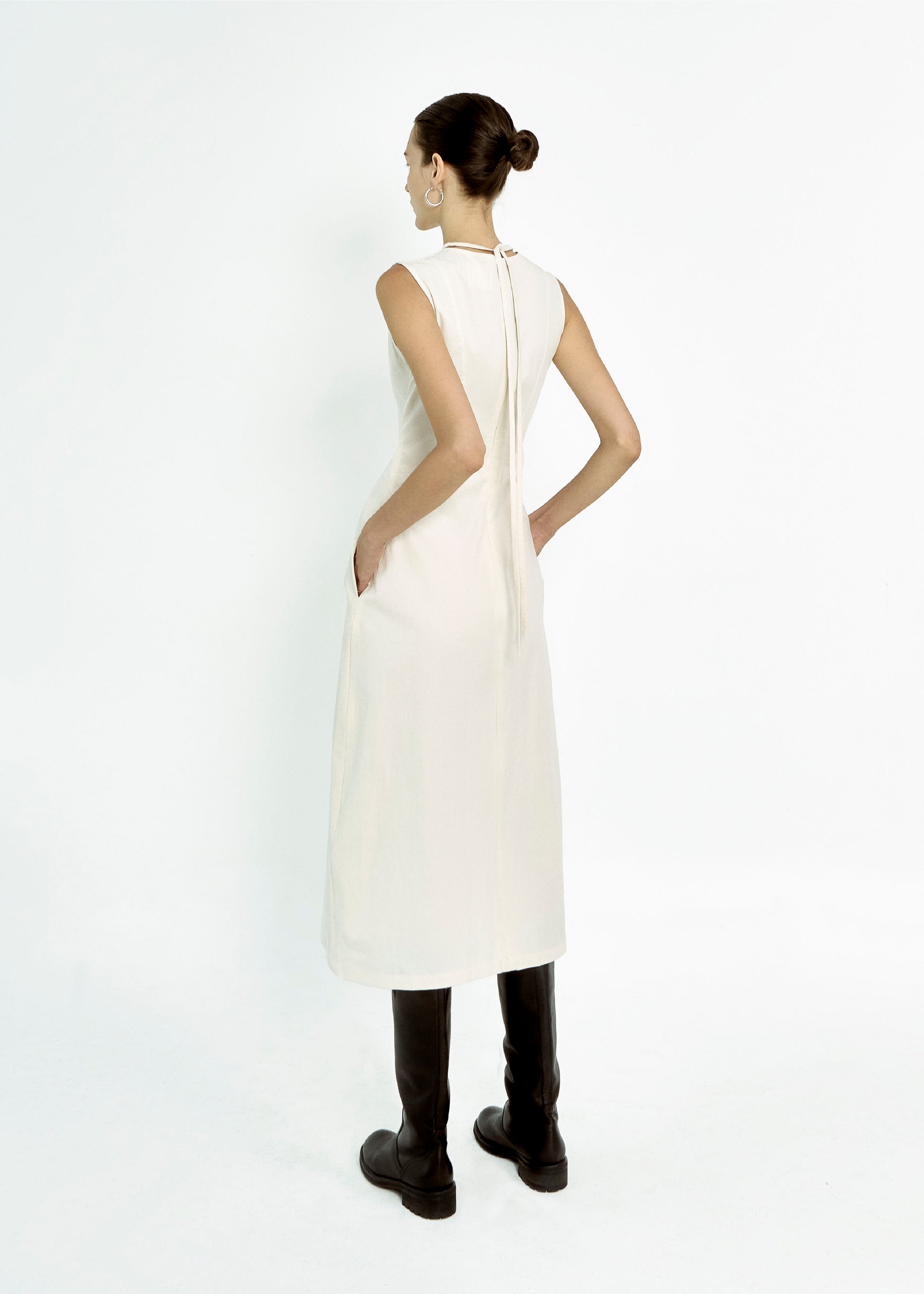 square-neck-sleeveless-dress-mayne-studios-astoud