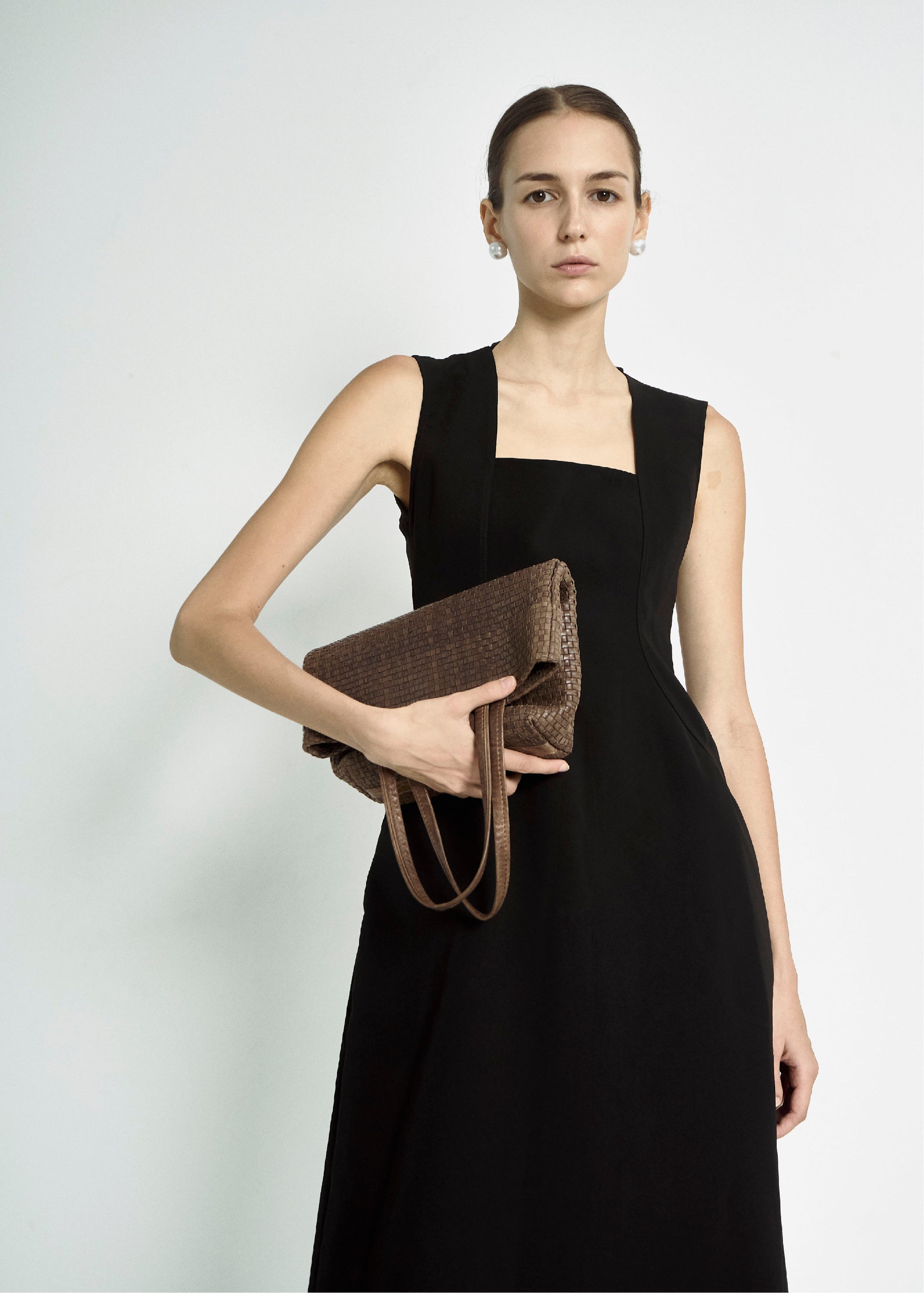 square-neck-sleeveless-dress-MAYNE-STUDIOS-astoud
