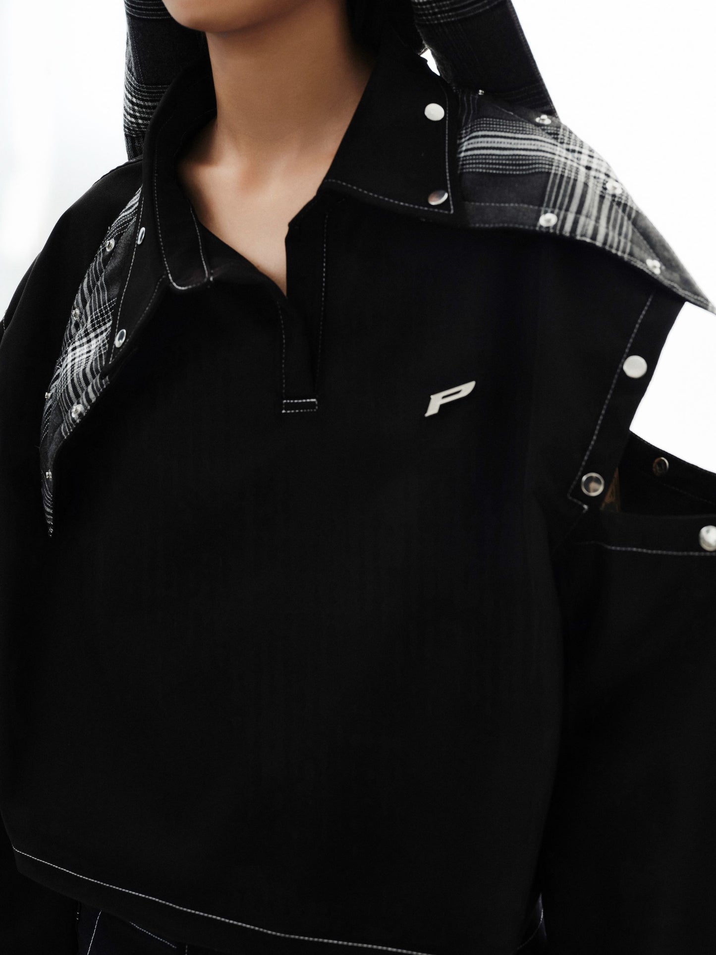 p-plaid-detachable-colar-shirt-black-THEPRSN