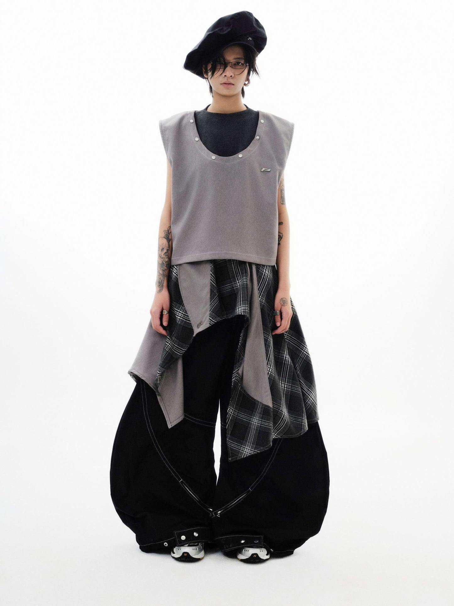 p-crew-neck-tank-top-grey-THEPRSN