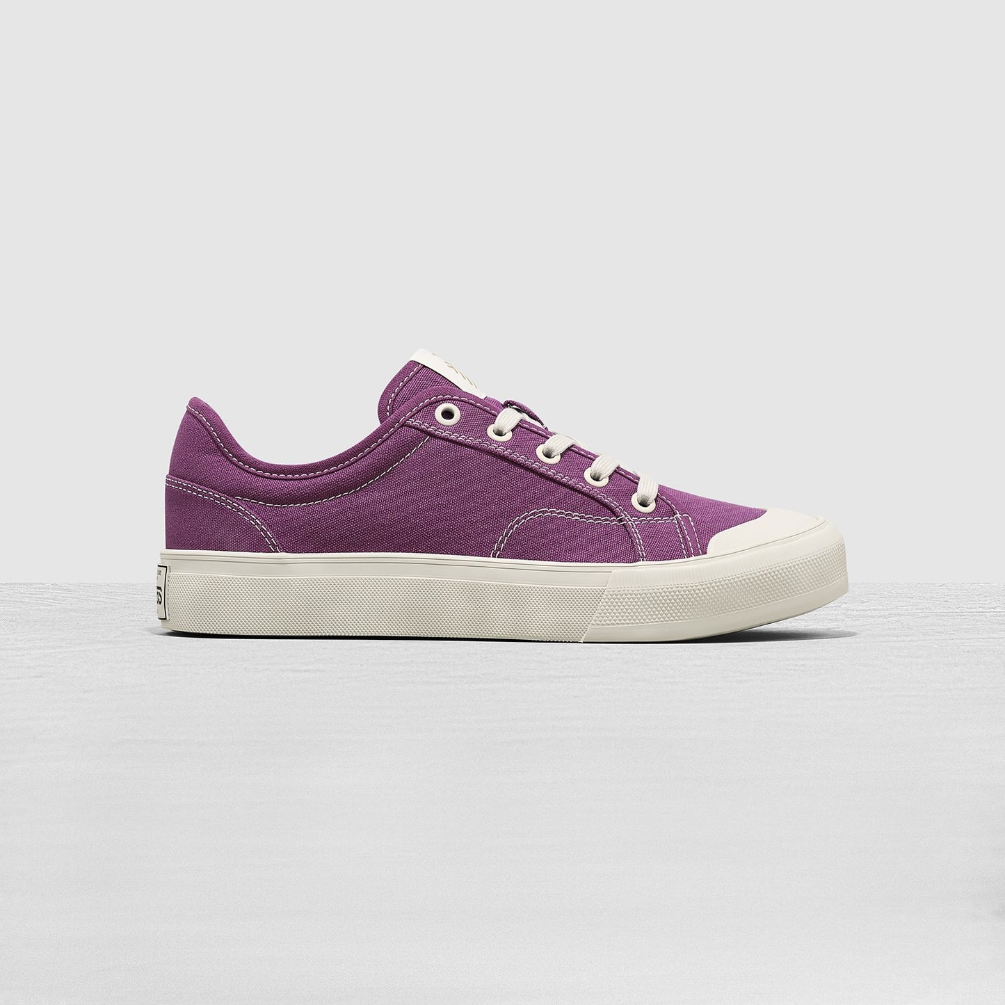 dark-purple-urbas-sc-low-top ananas astoud