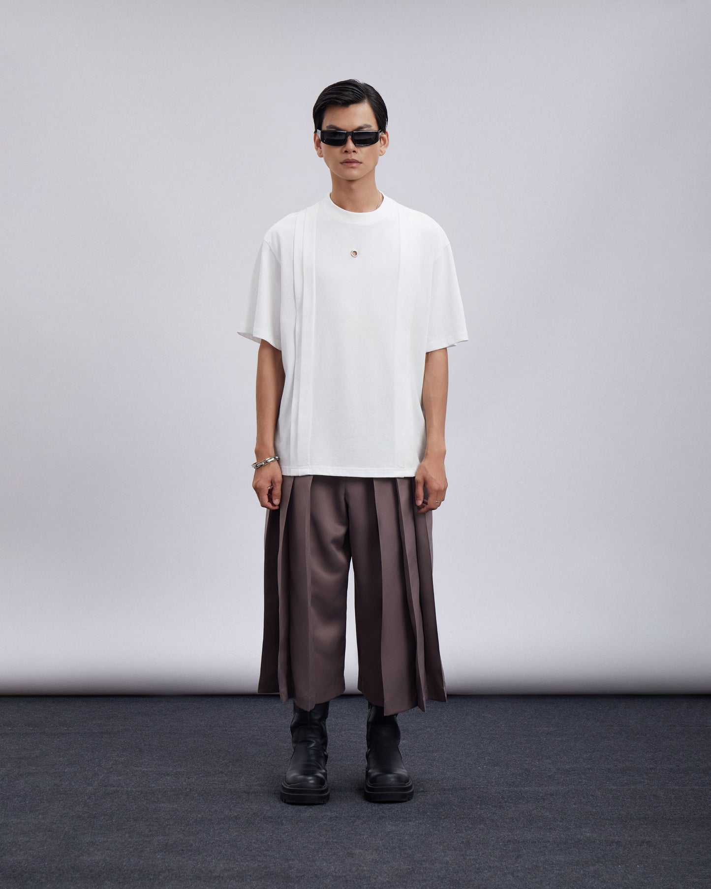pleated-ring-tee-white-CAOSTU-ASTOUD