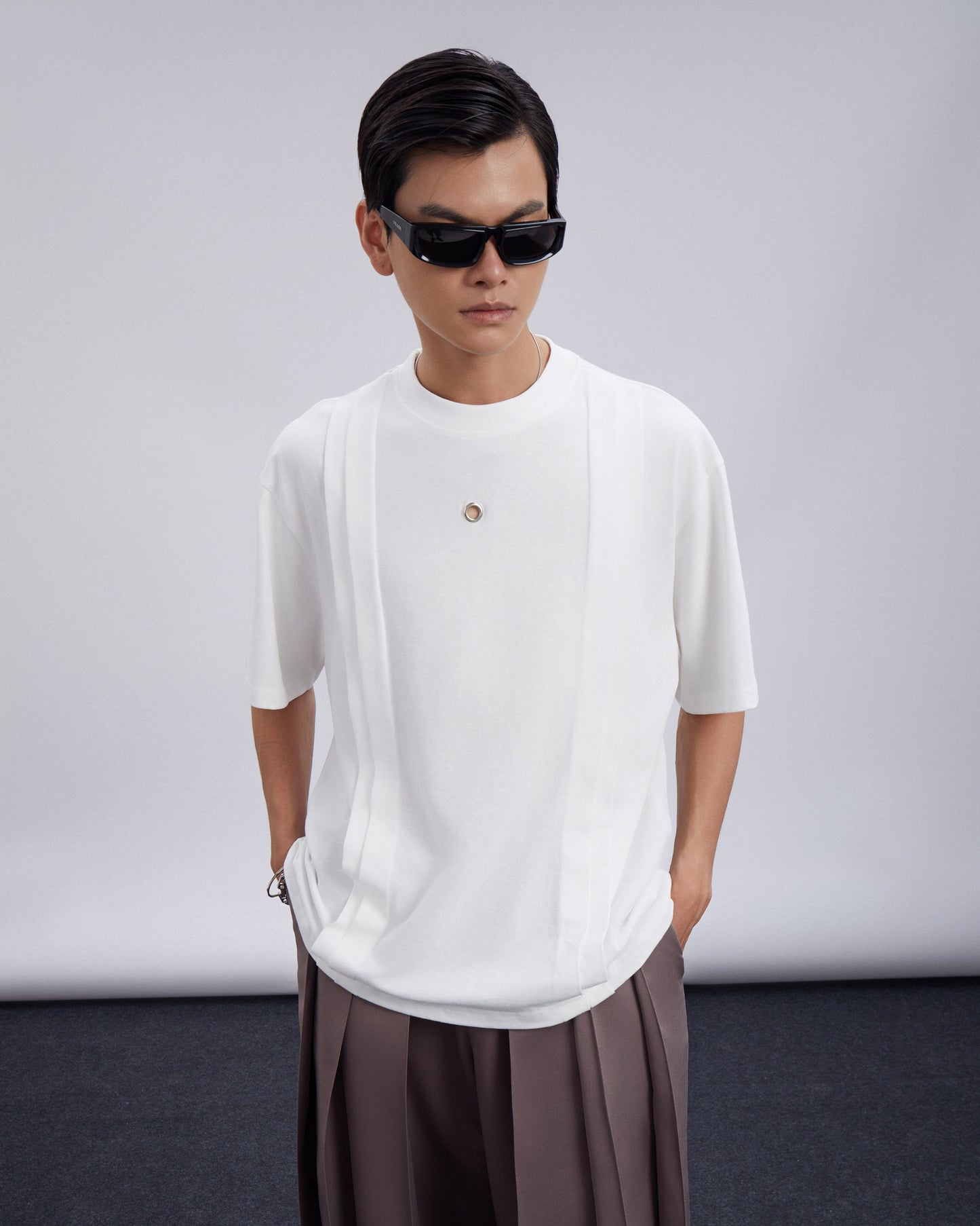 pleated-ring-tee-white-CAOSTU-ASTOUD