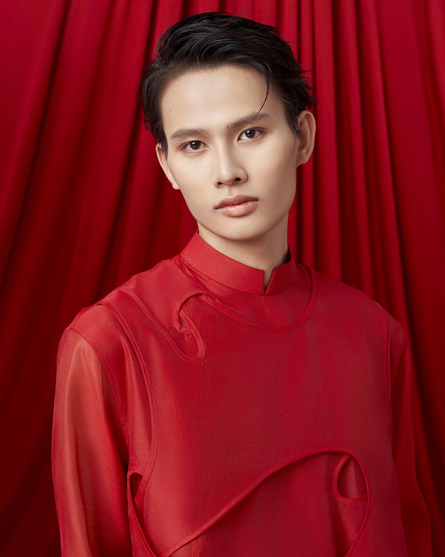 luon-vong-ao-dai-for-men-red-caostu-astoud