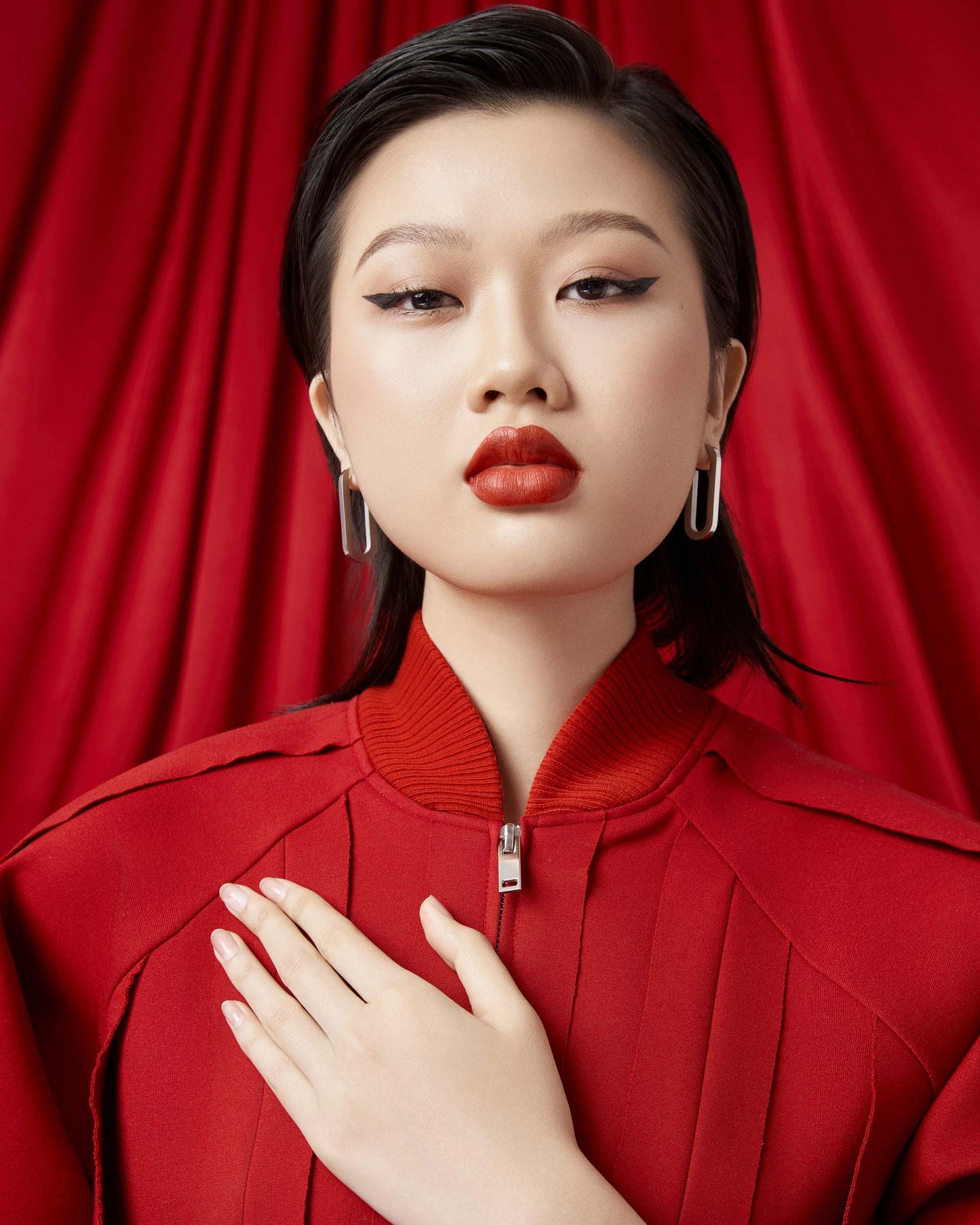 bomber-ao-dai-red-caostu-astoud