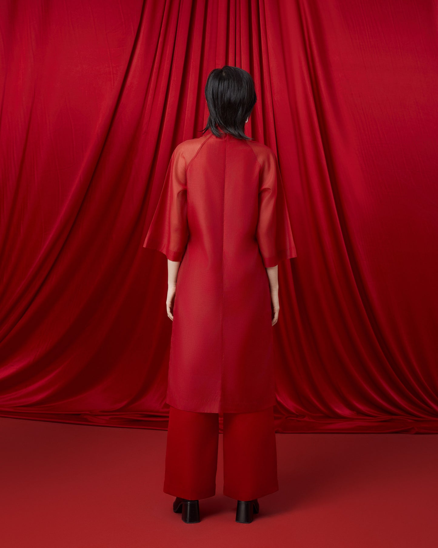 lop-lang-ao-dai-for-women-red-caostu-astoud