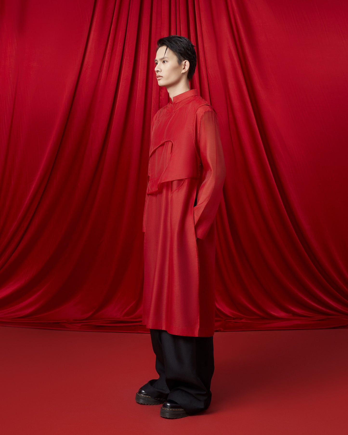 luon-vong-ao-dai-for-men-red-caostu-astoud
