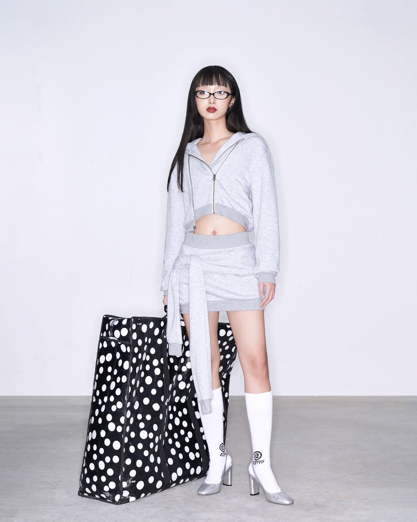 flexible-cropped-hood-zip-up-DAC-EMBELLISH-astoud