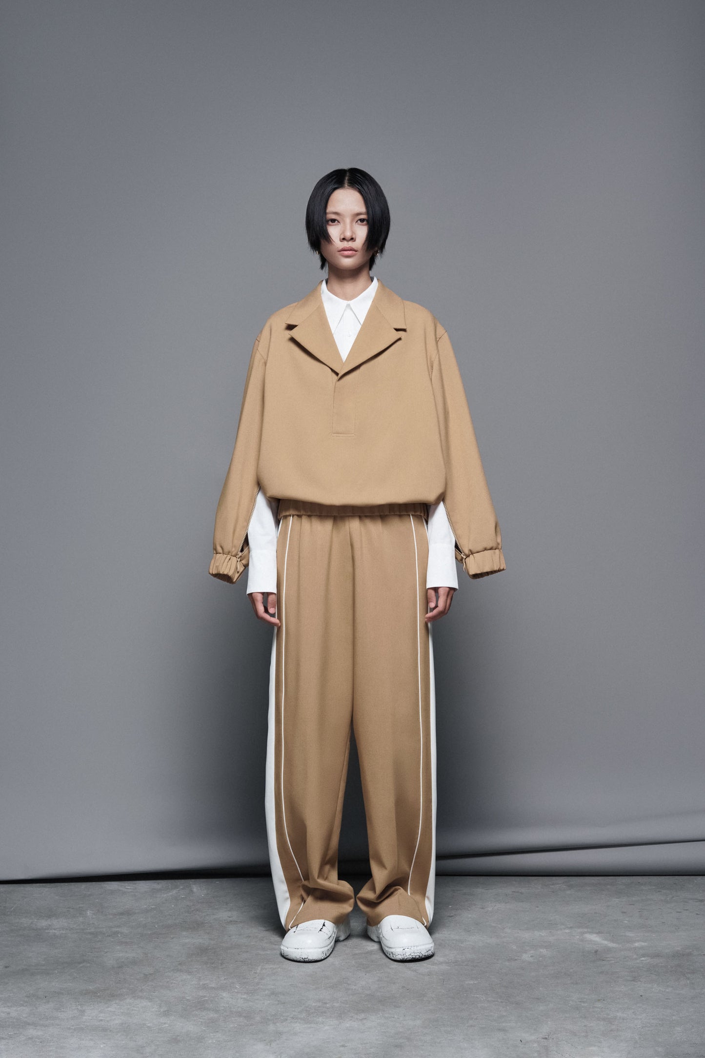 CAMEL-WOOL-NOTCHED-SWEATSHIRT-fortythree-astoud