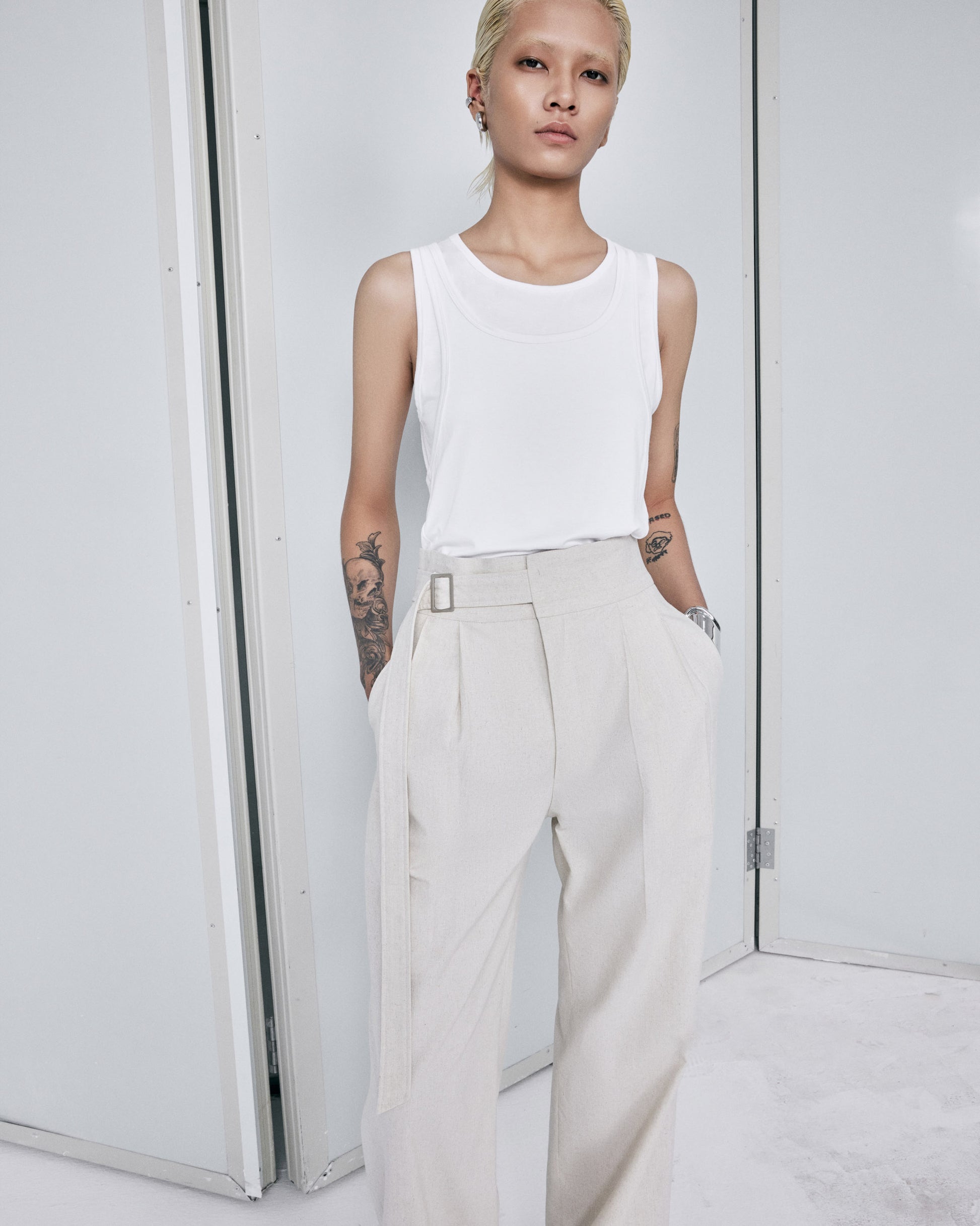 beige-linen-straight-leg-pants-fortythree-astoud