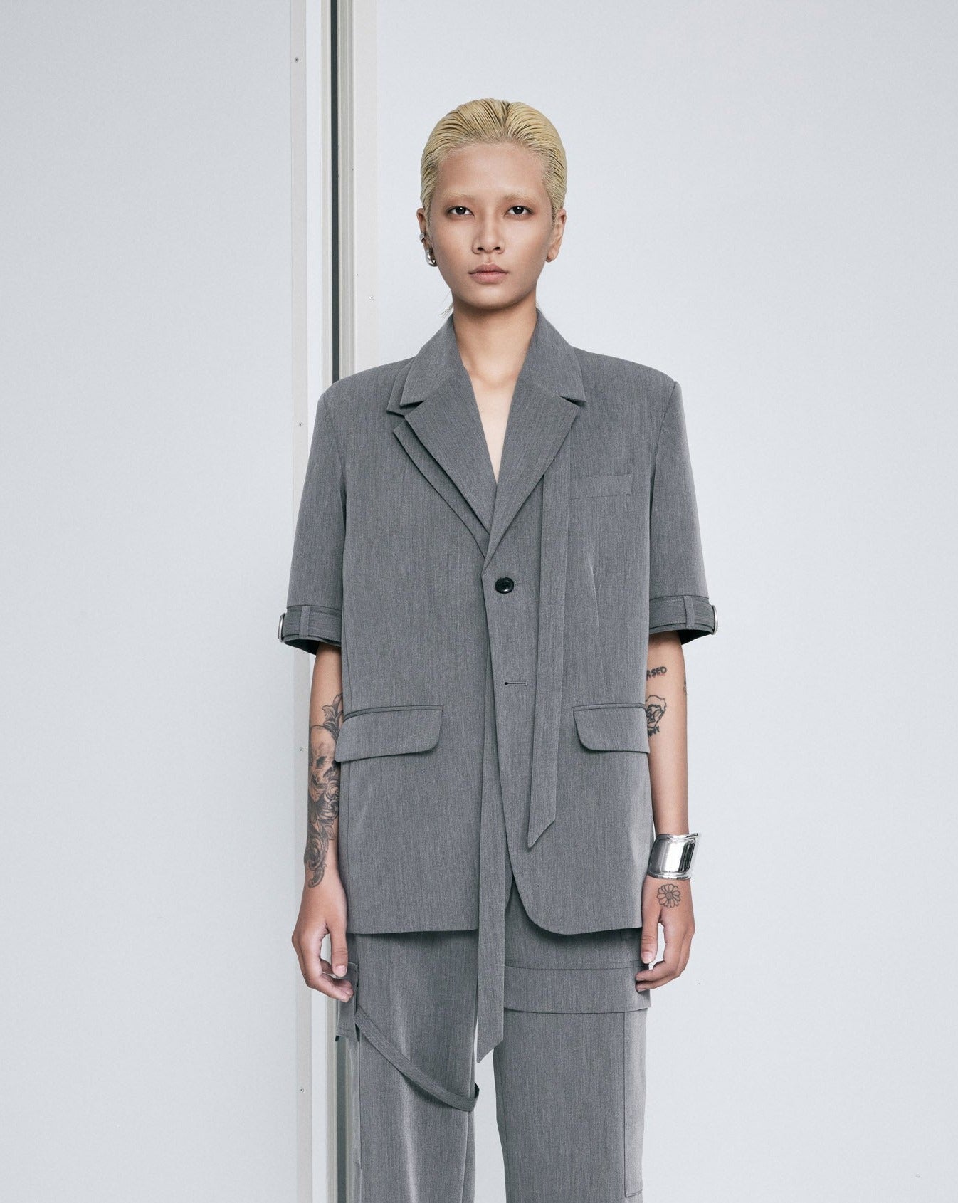 ultimate-grey-short-sleeve-blazer-FORTYTHREE-ASTOUD