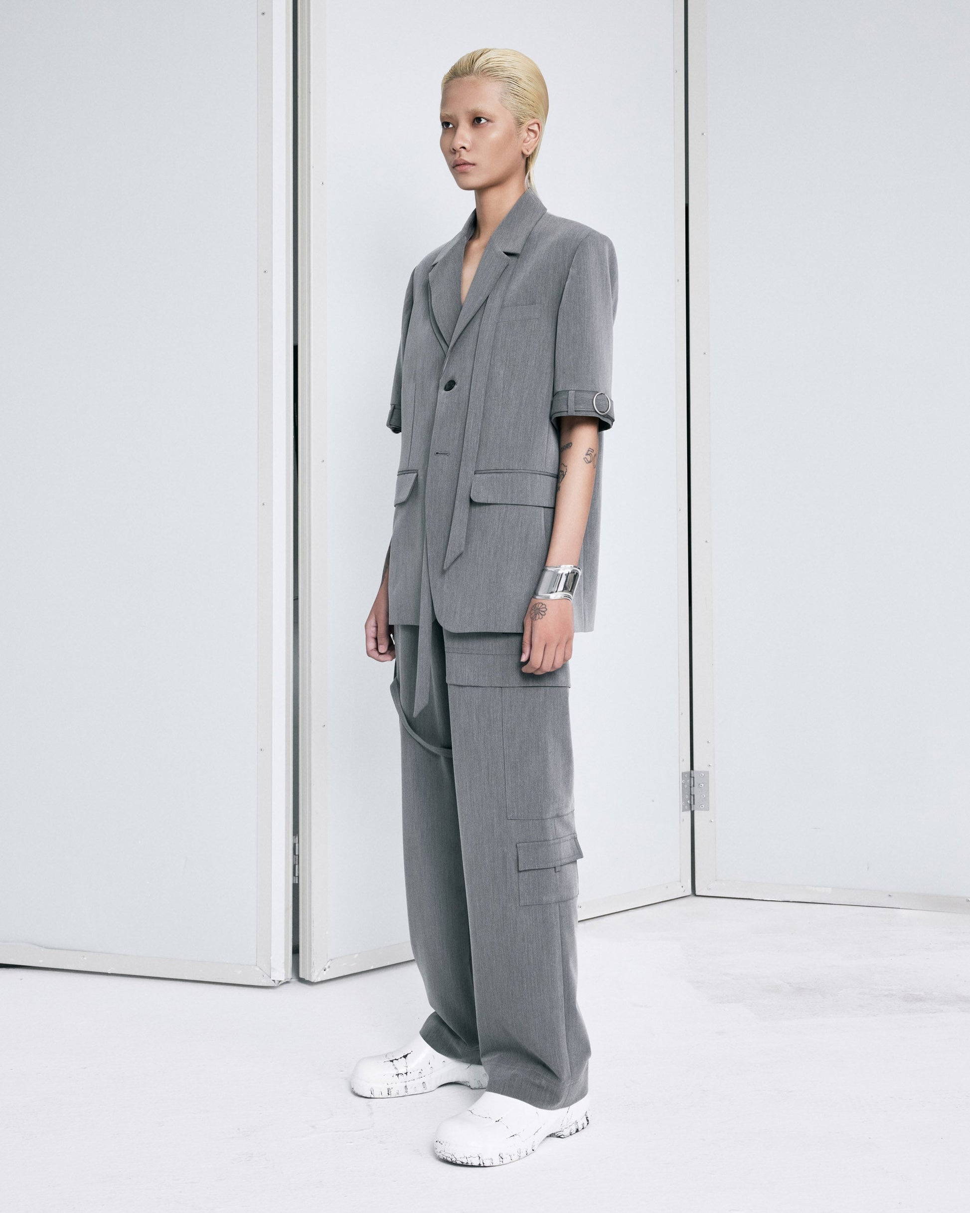 ultimate-grey-short-sleeve-blazer-FORTYTHREE-ASTOUD