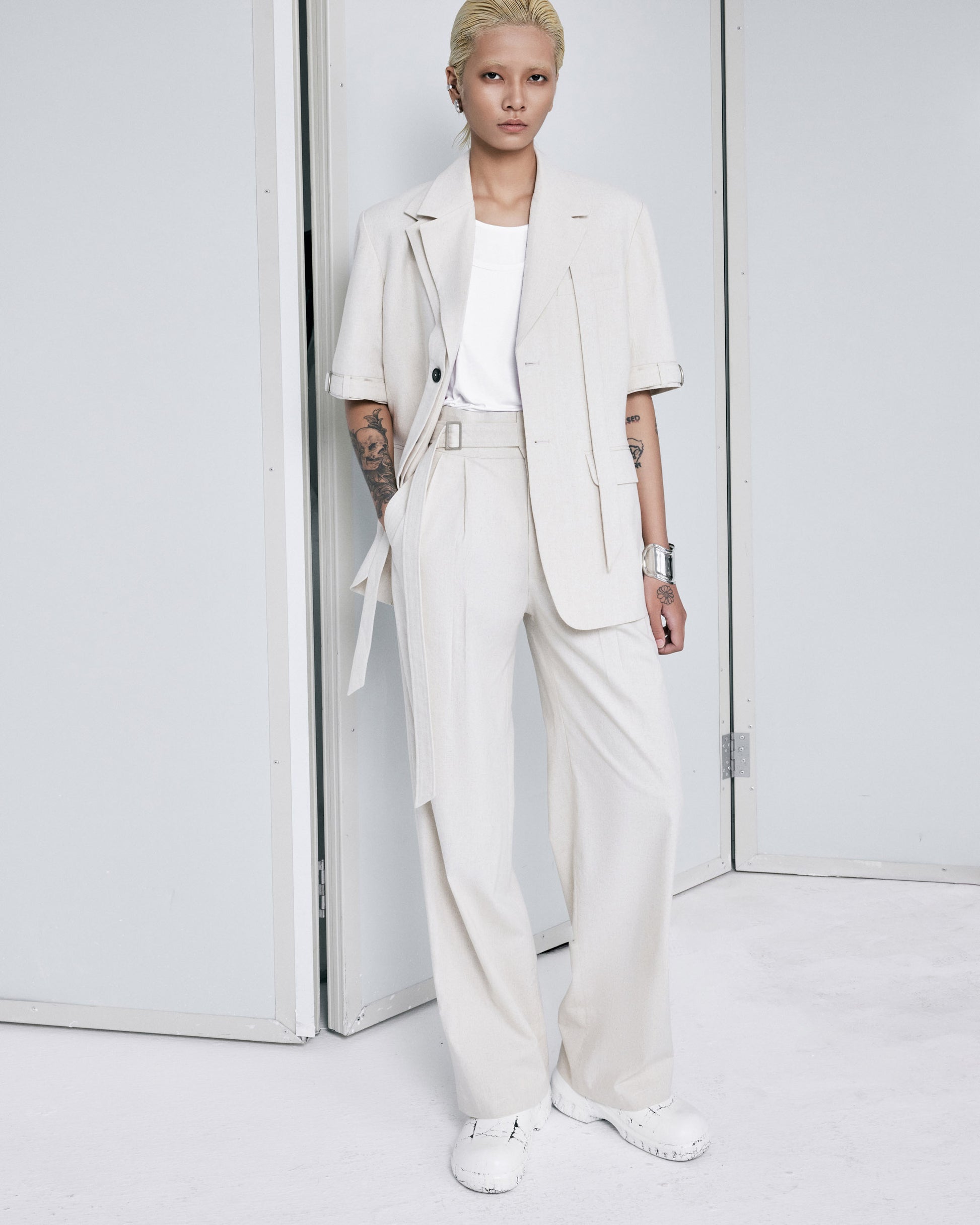 beige-linen-short-sleeve-blazer-FORTYTHREE-ASTOUD