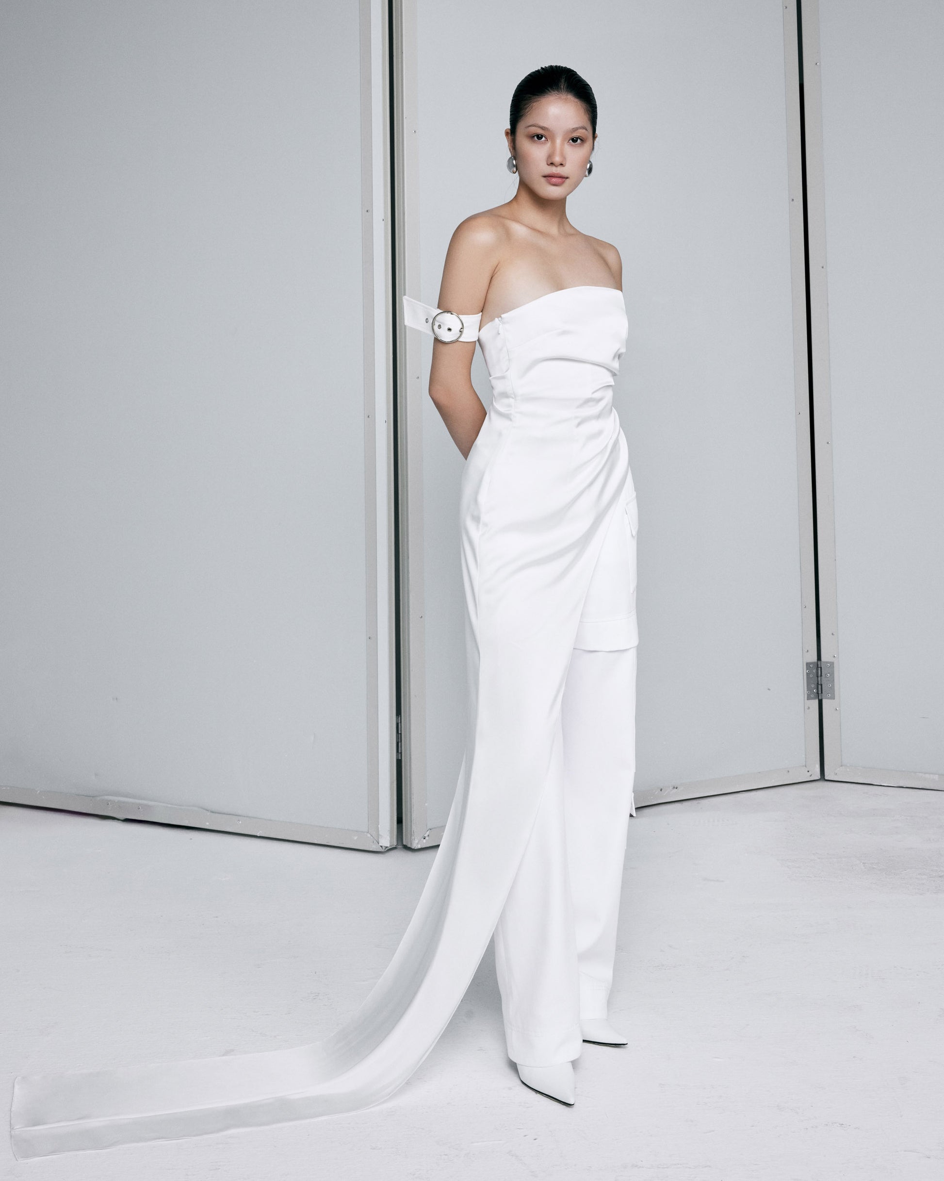 white-silk-top-FORTY-THREE-ASTOUD