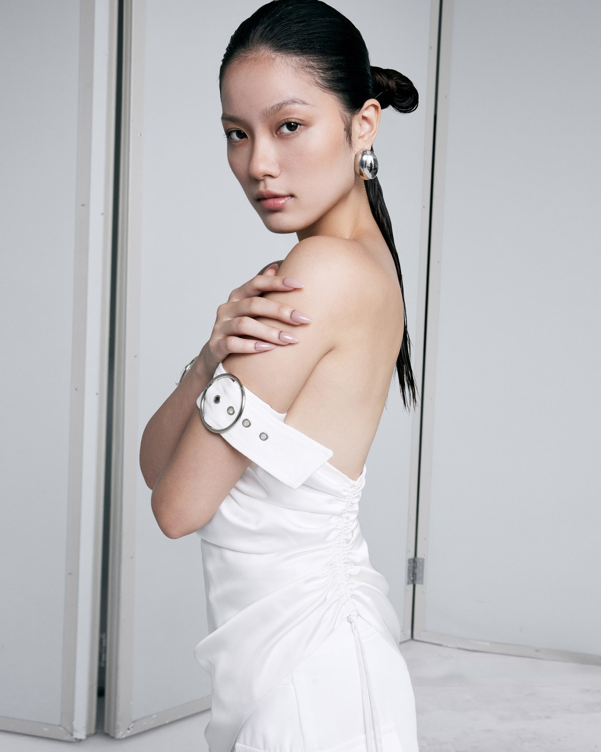 white-silk-top-FORTY-THREE-ASTOUD
