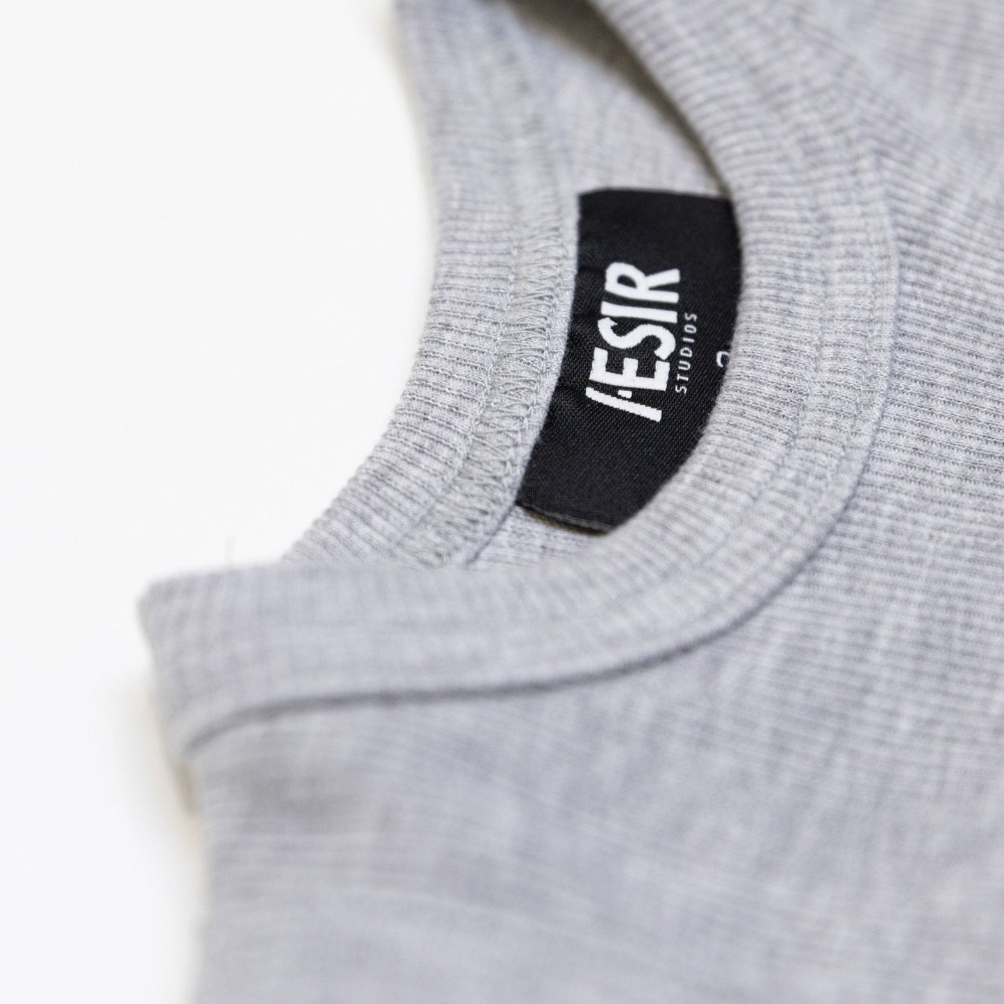highneck-tanktop-AESIR