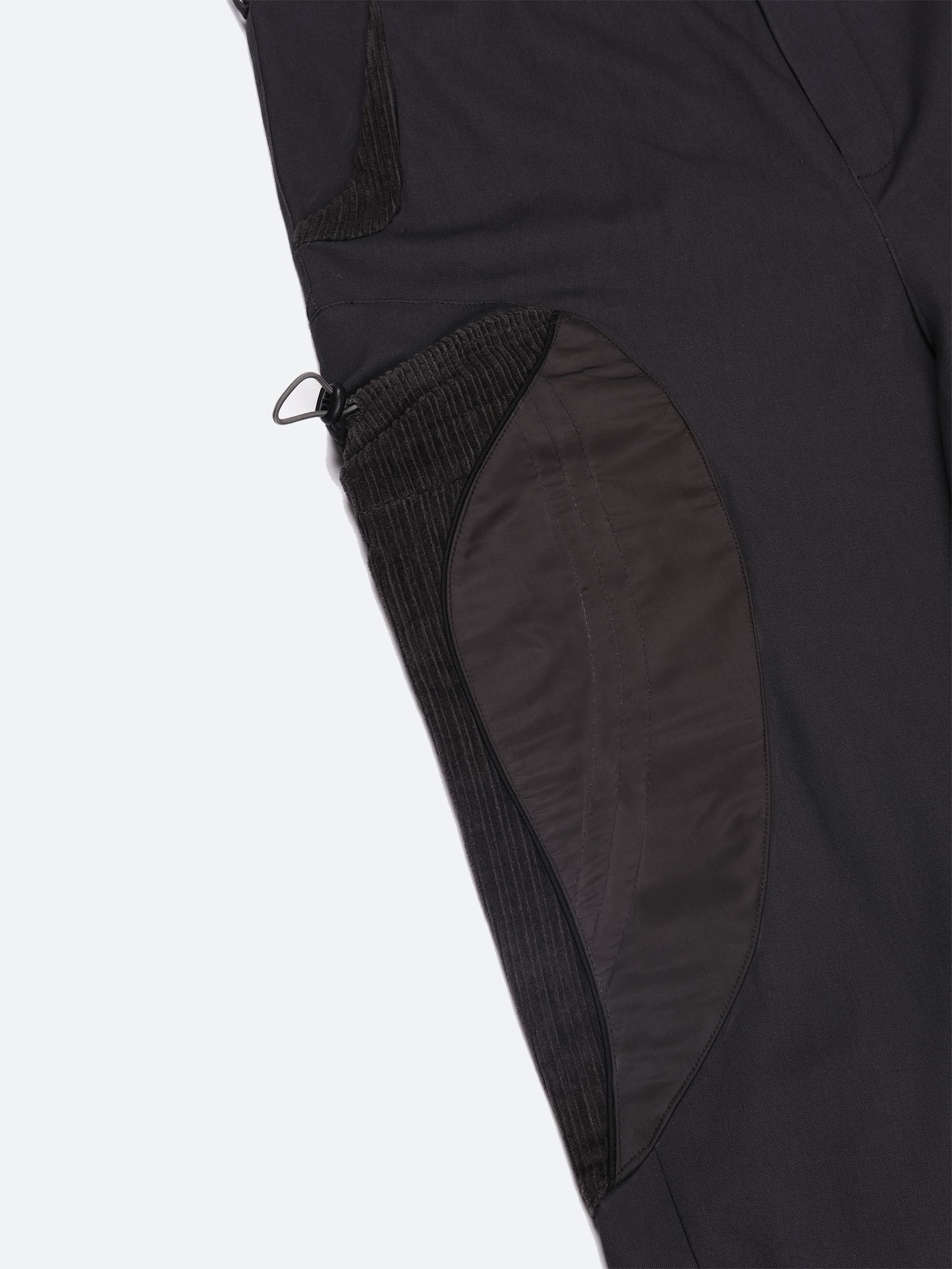 dark-gray-technical-cargo-fragile-club-astouda