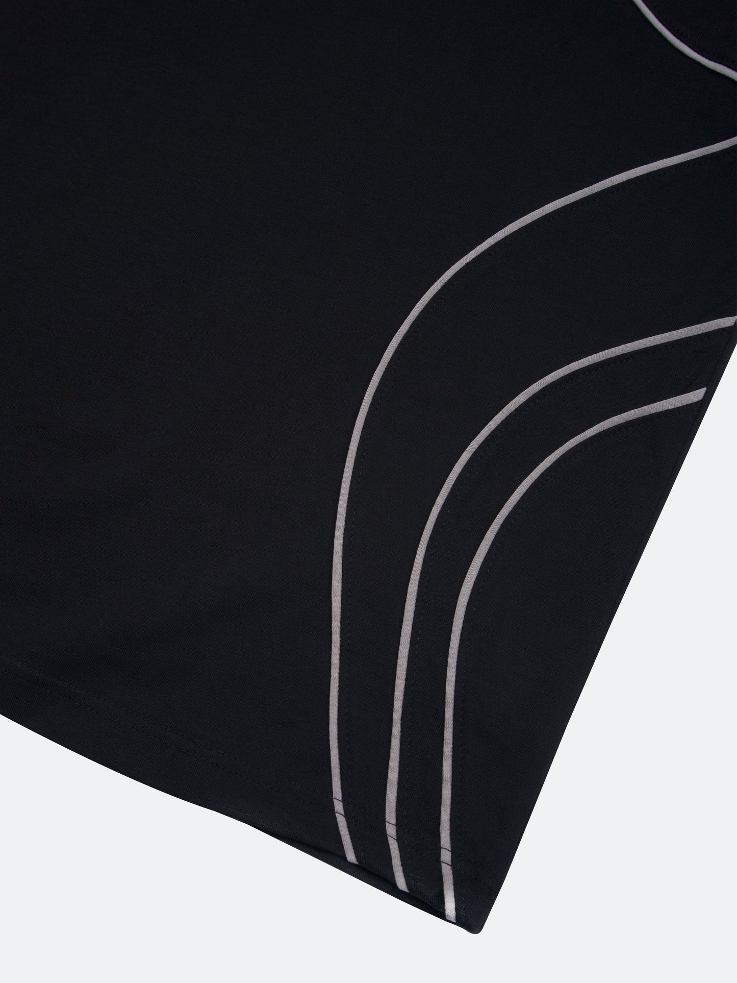 black-paneled-t-shirt-FRAGILE-CLUB-ASTOUD