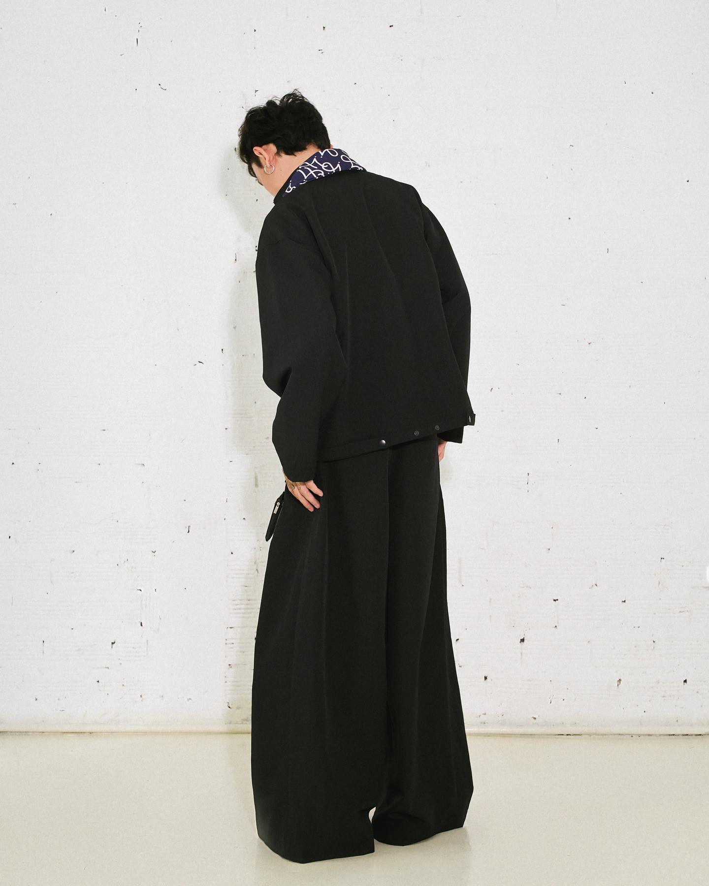 black-scarf-jacket the idiot astoud
