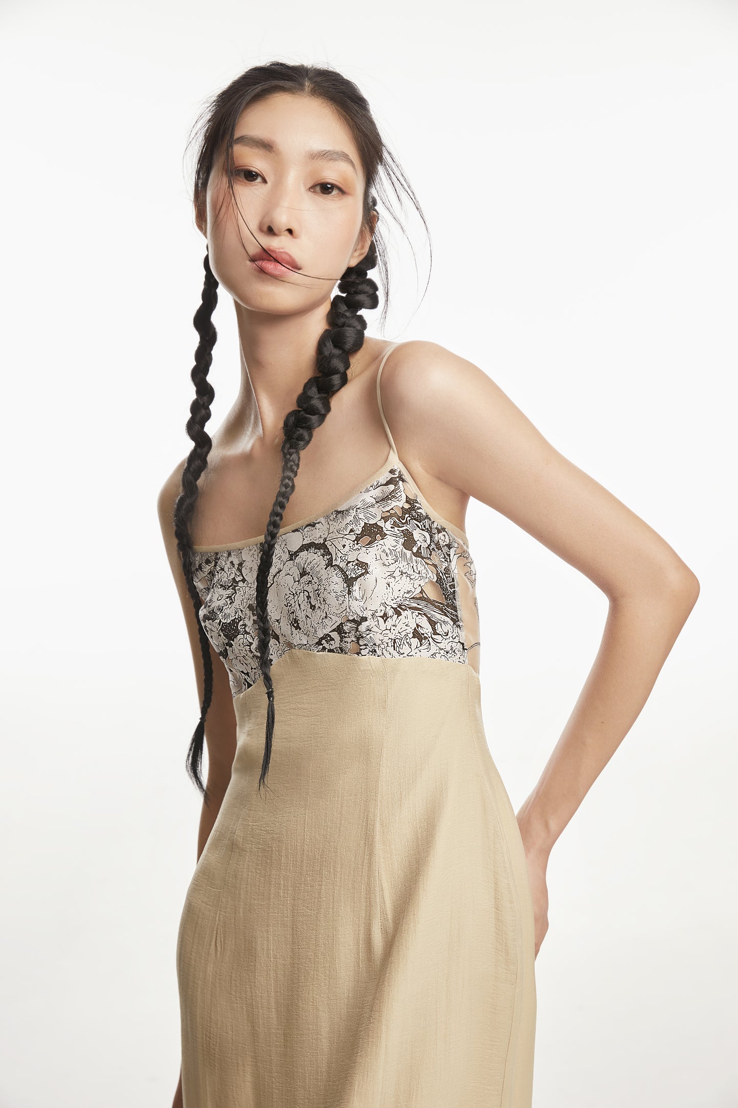 mai-dress thome astoud