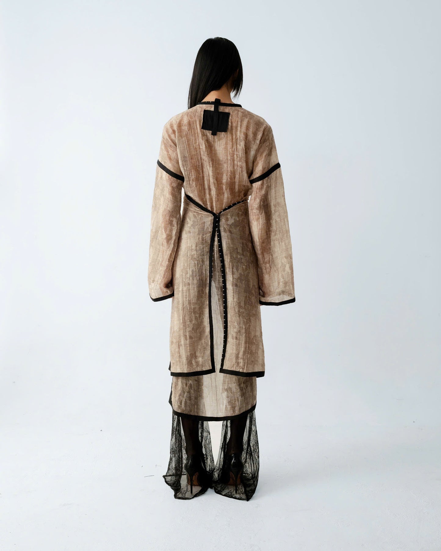 Gray Bung Bien Robe Top