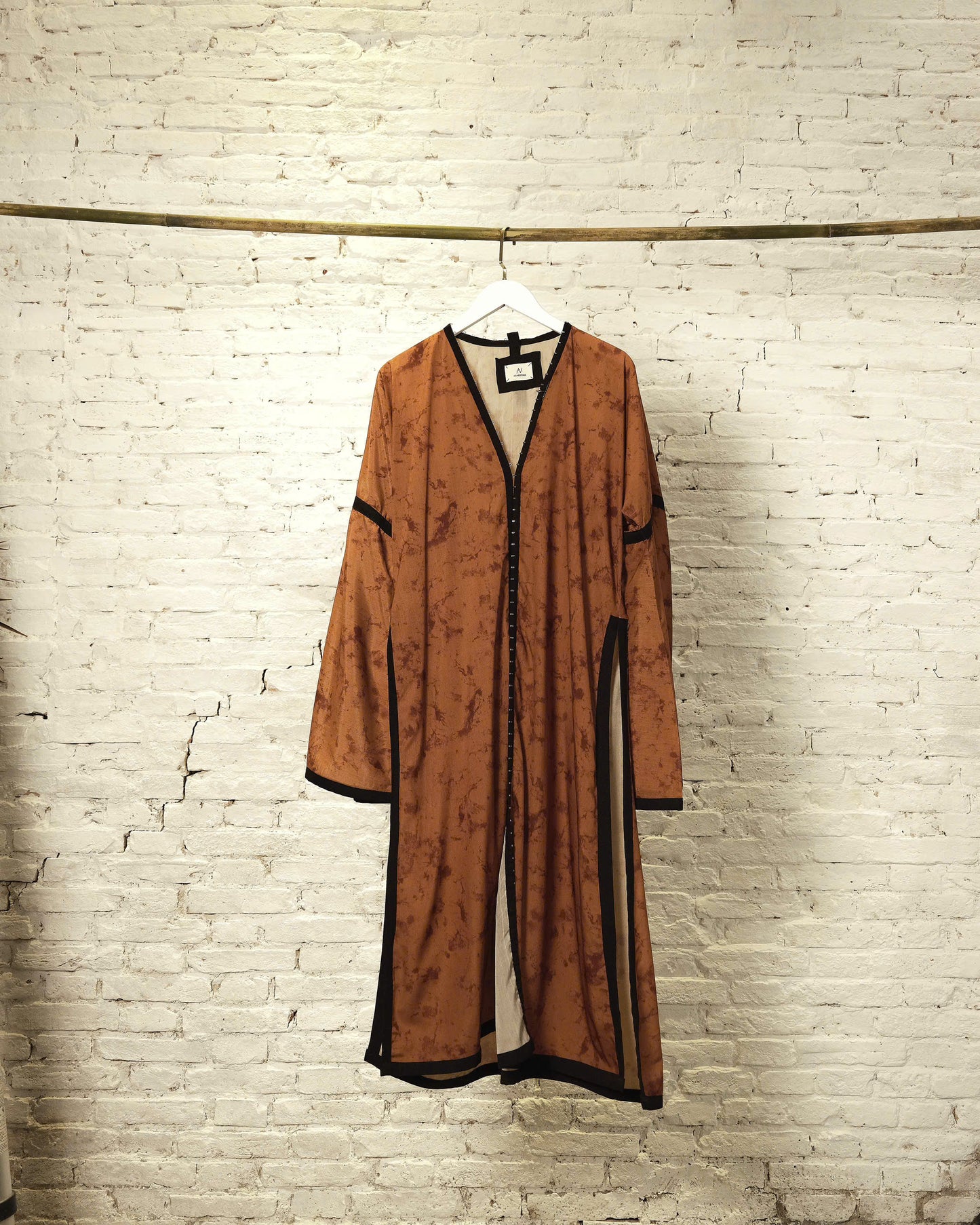 brown-bung-bien-robe-top an heritage astoud
