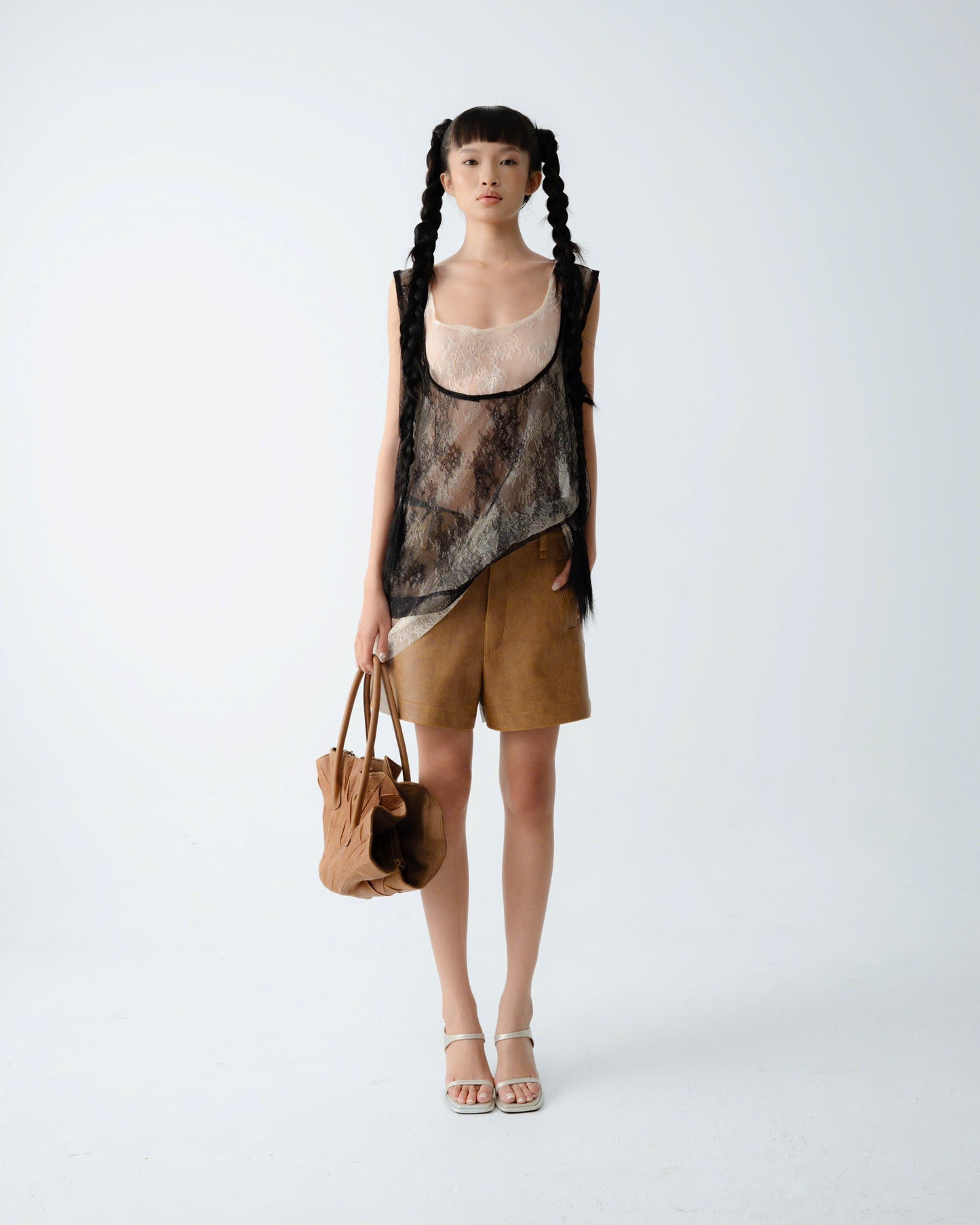 ao-anh-lace-tank-top an heritage astoud
